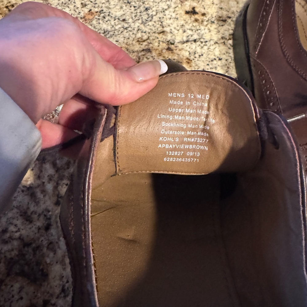 Kohl's Brown Oxfords with Polished Leather and Subtle Broguing - Picture 4 of 4